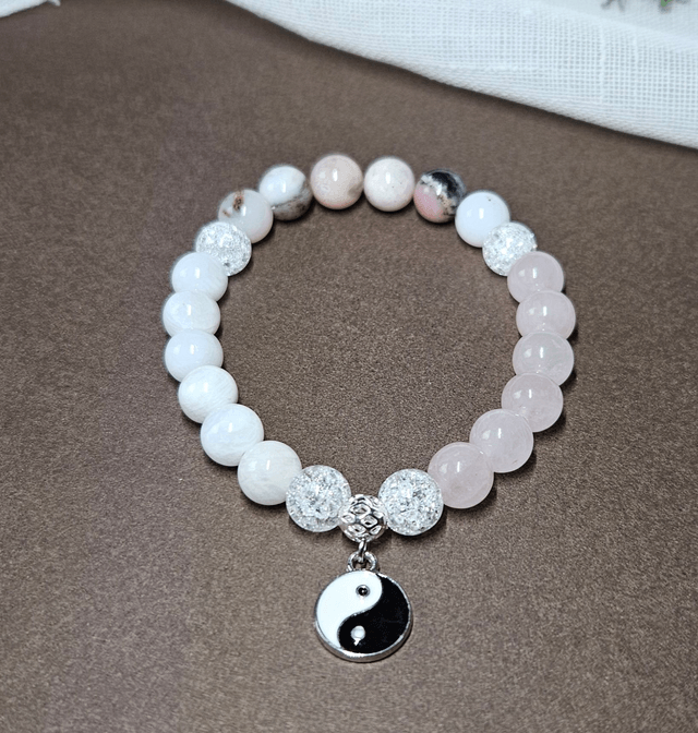 Bracelet " SERENITE ABSOLUE" pierre de lune, opale rose, quartz rose, quartz crack